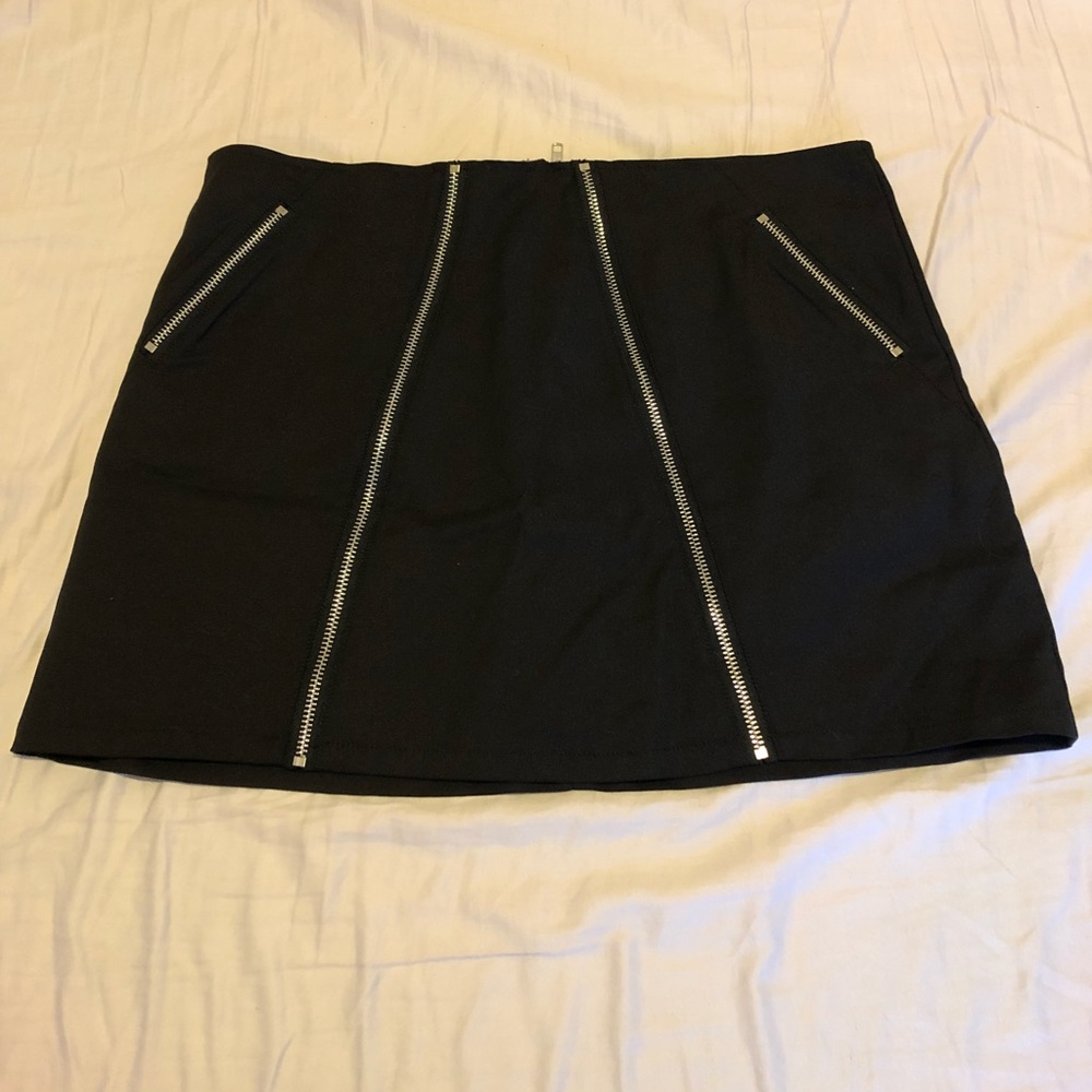 Tobi mini skirt - Picture 1 of 2